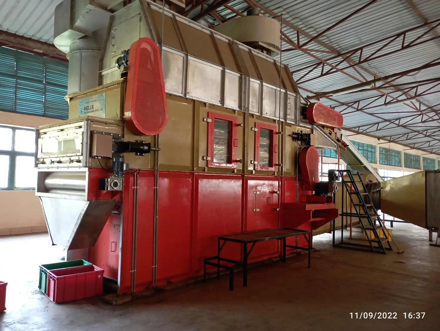Helix combination tea dryer in a factory